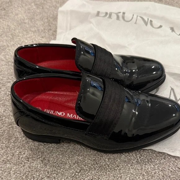 Bruno Marc Patent Black Loafers size  11 boys - Picture 2 of 4